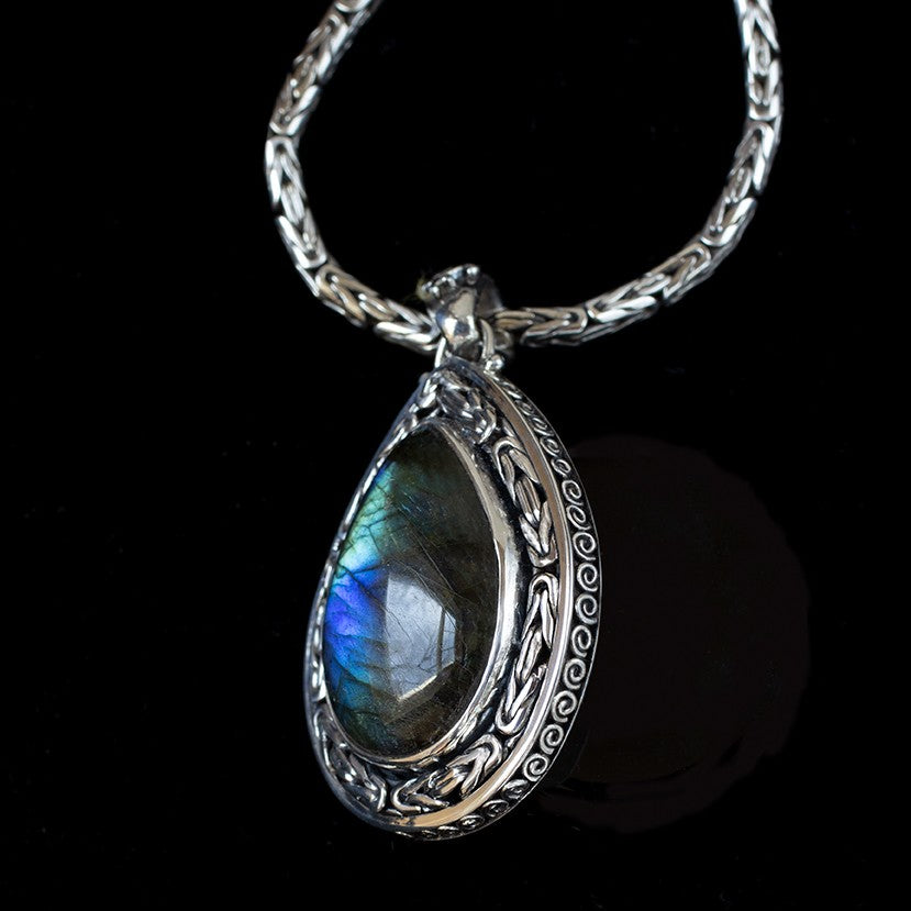 Sterling Silver Labradorite Balinese Necklace